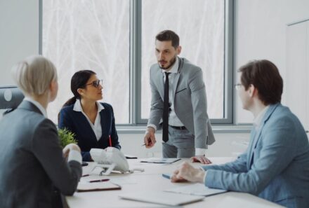 Business Plan vs Strategic Plan: Which Document Your Reader Needs